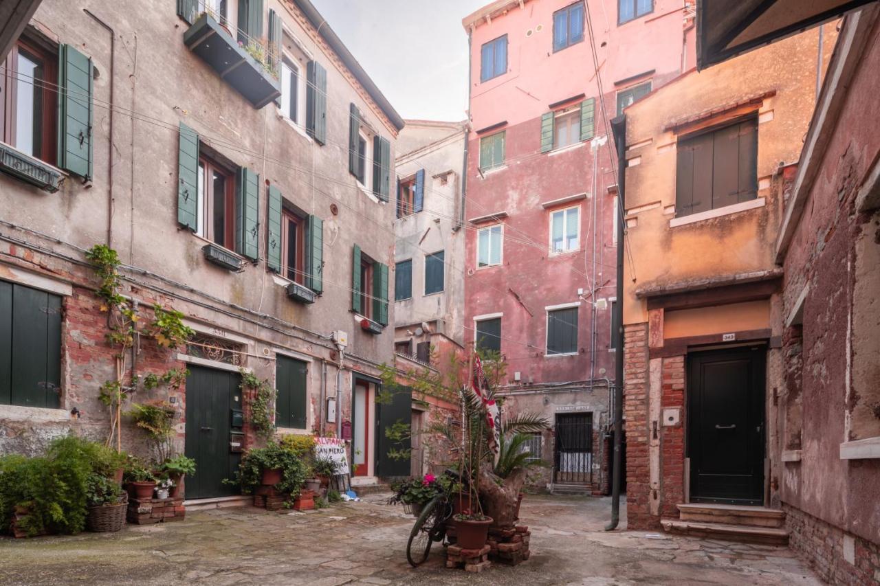 San Pietro Cozy Studio R&R Венеция Экстерьер фото